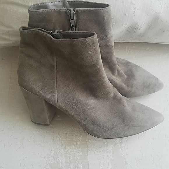 Steve Madden suede booties size 10b - Picture 1 of 6